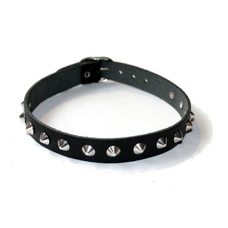 Lederhalsband mit Spitznieten 1 reihig