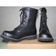 Boots mit Schnallen und Schnürung